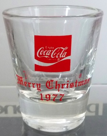 350779-1 € 7,50 coca cola borrelglas 1977 merry christmas.jpeg